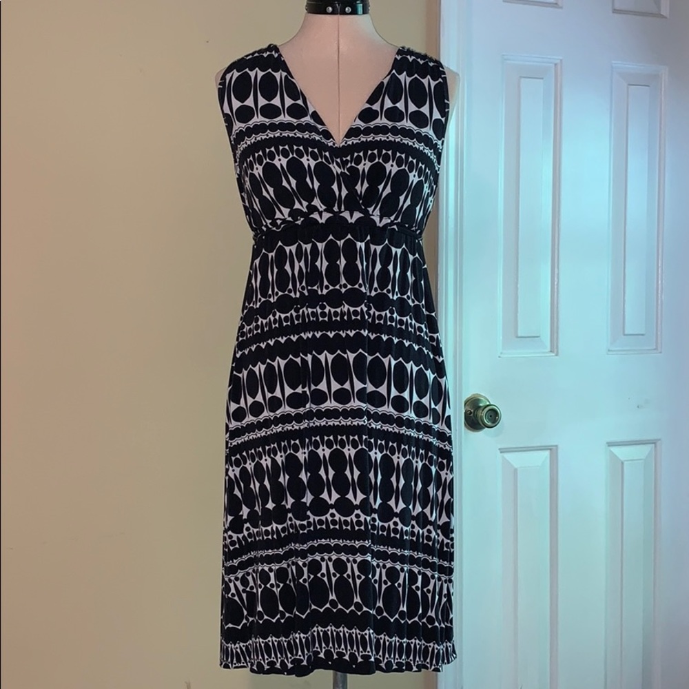 ANN TAYLOR Navy and White tie waist dress